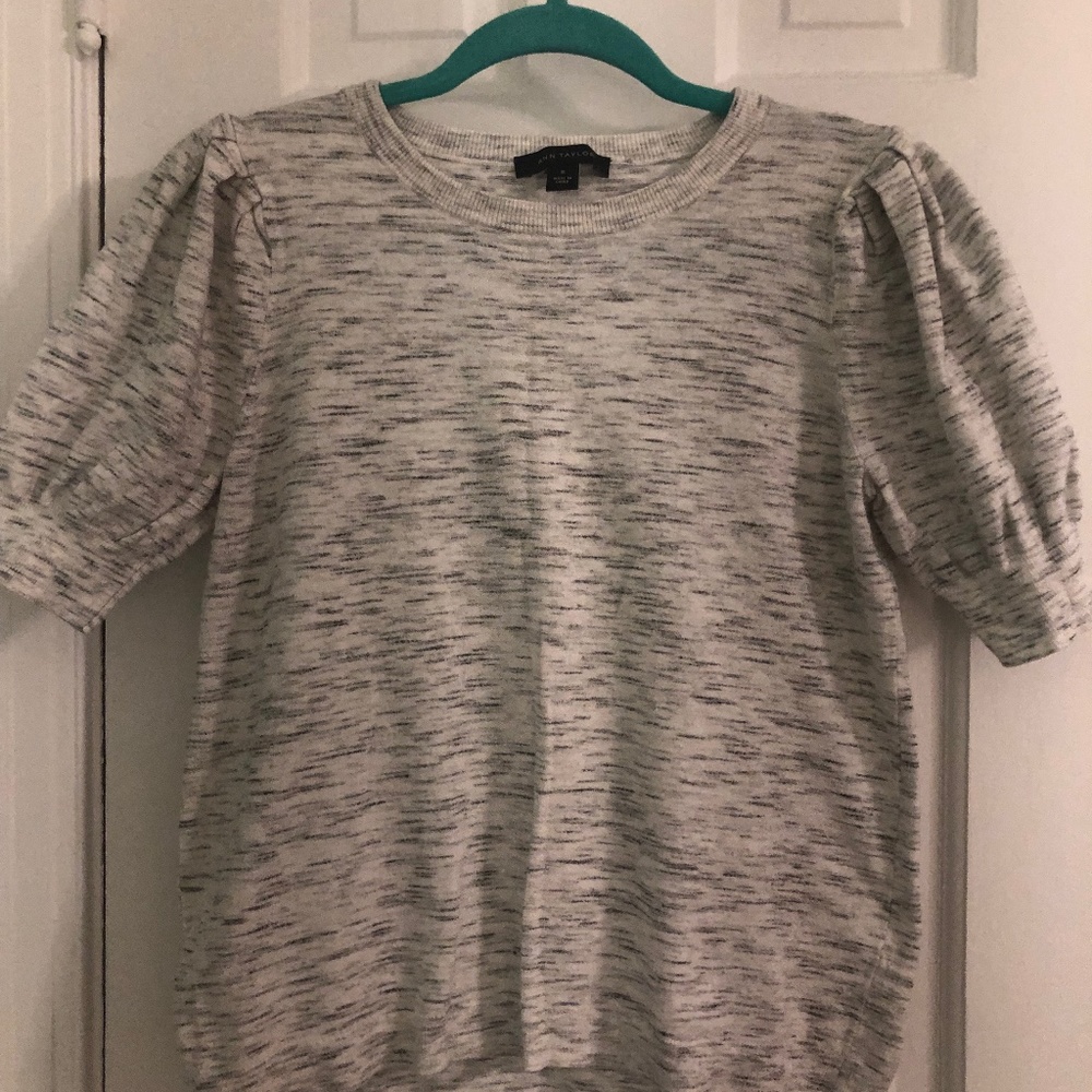 Ann Taylor puffed sleeve sweater tee